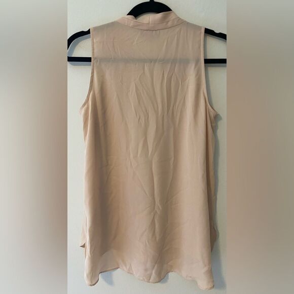 Vince Camuto Cream Relaxed Asymmetrical Sleeveless Tunic - Picture 2 of 6
